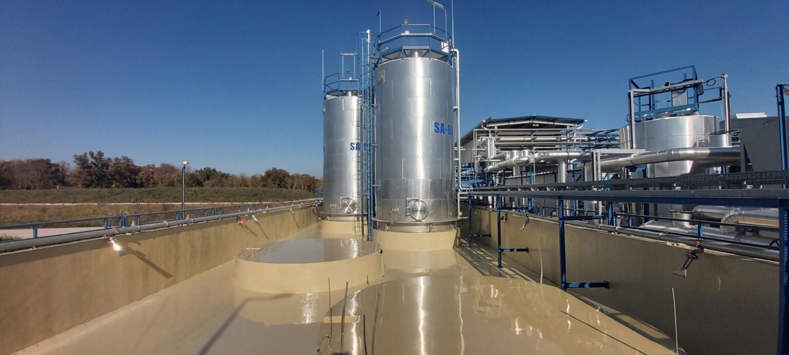 Fabrik in Ungarn saniert: Neuer Boden im Chemiepark